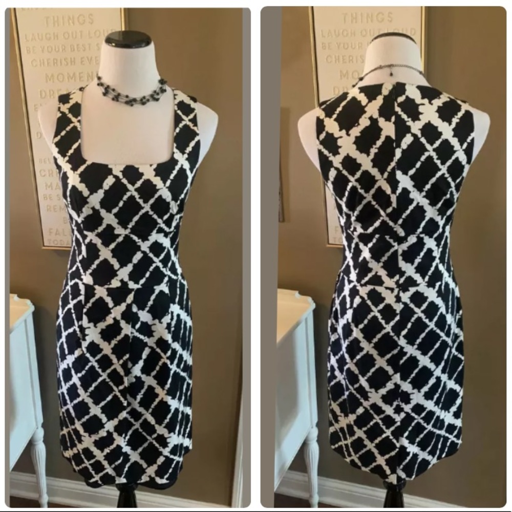 White House Black Market Print Pockets Dress